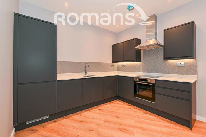 2 Bedroom Apartment To Rent In The Braccans, London Road, RG12