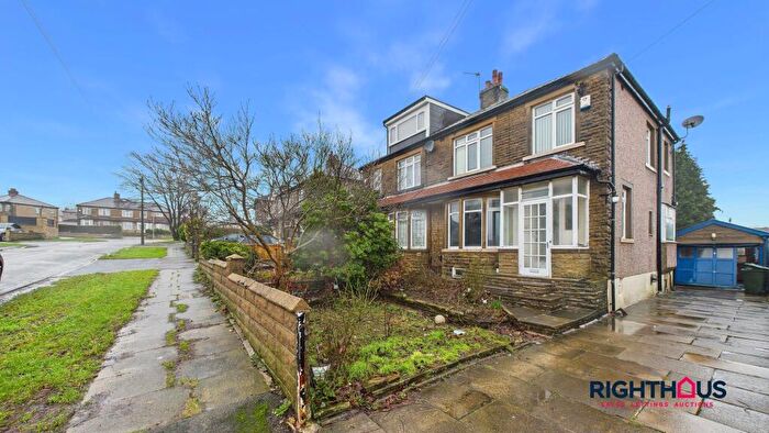 3 Bedroom Semi Detached House To Rent In Kenmore Road, Bradford, BD6