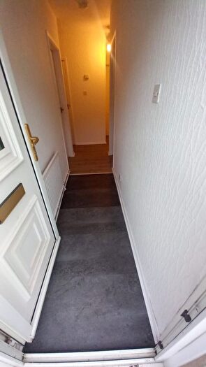 2 Bedroom Flat To Rent In Banwell Court, Swansea, SA6