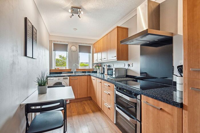 1 Bedroom Flat To Rent In Raeberry Street, North Kelvinside, Glasgow, G20