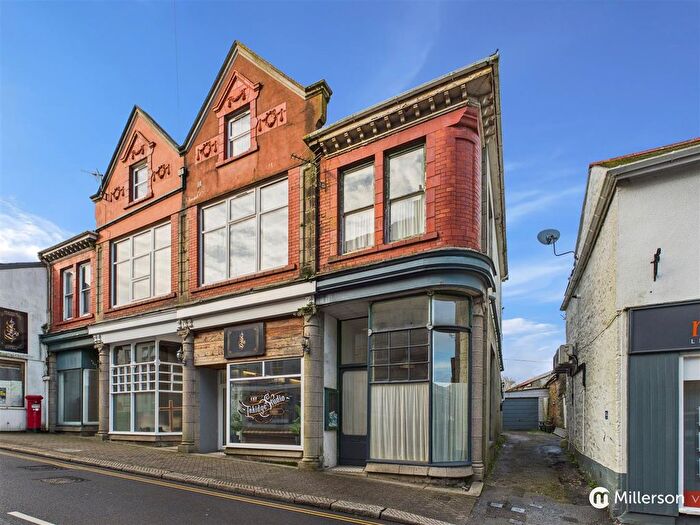 1 Bedroom End Of Terrace House For Sale In West End, Redruth, TR15