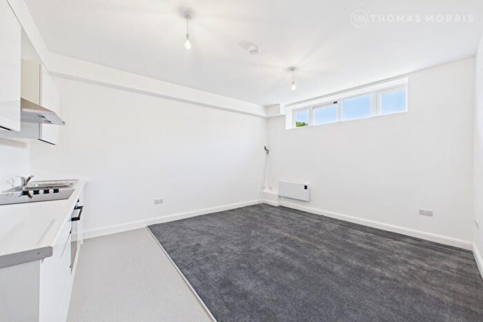 1 Bedroom Apartment To Rent In High Street, St. Neots, Cambridgeshire, PE19