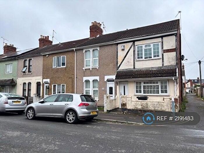 3 Bedroom End Of Terrace House To Rent In Graham Street, Swindon, SN1