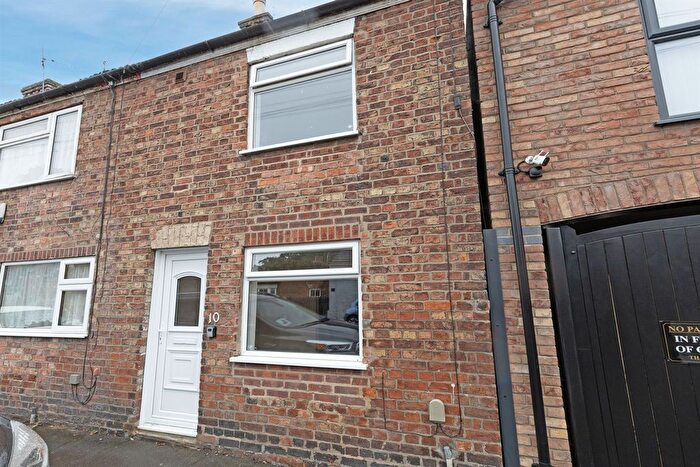 2 Bedroom Terraced House To Rent In Castle Street, PE21