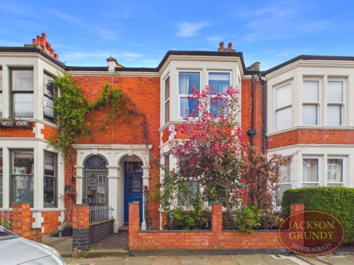 4 Bedroom Terraced House For Sale In Birchfield Road, Abington, NN1