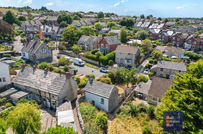 2 Bedroom Cottage For Sale In Bell Street, Swanage, BH19 - Photo 3