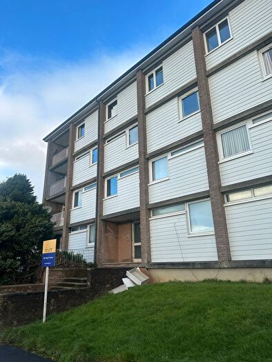 2 Bedroom Flat To Rent In Denholm Crescent, Glasgow, G75