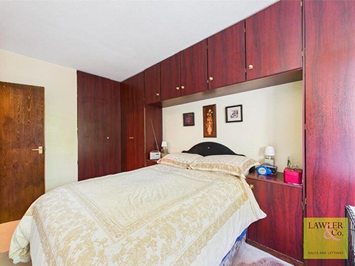 3 Bedroom End Of Terrace House For Sale In Underhill, Romiley, Stockport, Cheshire, SK6