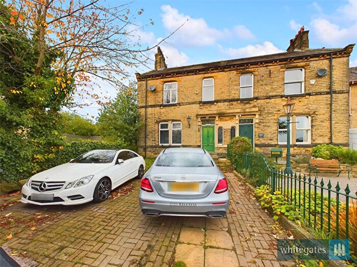 4 Bedroom Semi-Detached House For Sale In Sal Royd Road, Low Moor, Bradford, West Yorkshire, BD12