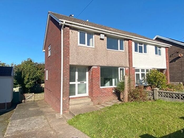 3 Bedroom Semi-Detached House To Rent In Hendre, Killay, SA2