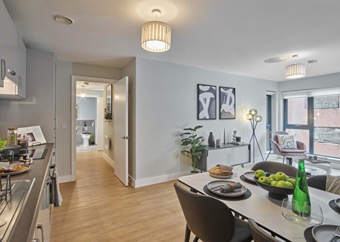 2 Bedroom Apartment To Rent In Newbury, Berkshire, RG14