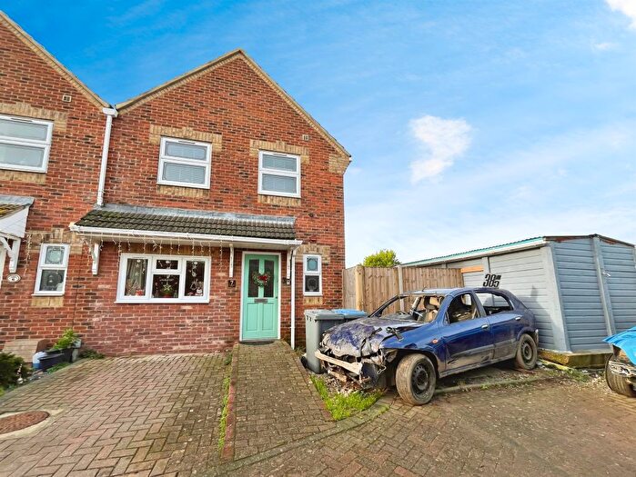 3 Bedroom End Of Terrace House For Sale In Sandbanks Court, Saxmundham, IP17