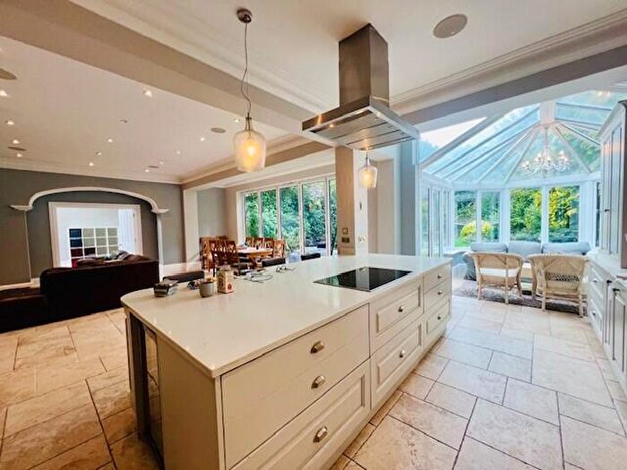 6 Bedroom House To Rent In Cheyne Walk, CR0