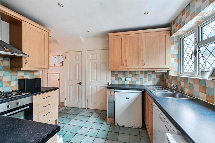 3 Bedroom End Of Terrace House For Sale In Fairmead Crescent, Edgware, HA8