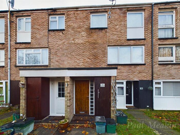 2 Bedroom Apartment To Rent In Friars Wood, Forestdale, South Croydon, CR0