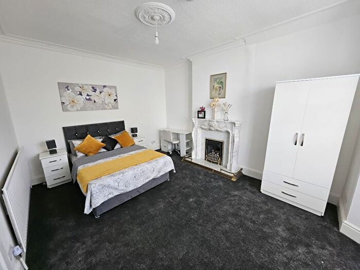 6 Bedroom Detached House To Rent In Whitehall Road, Easton, Bristol, BS5