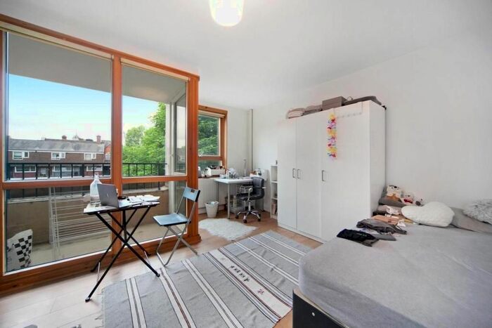 3 Bedroom Flat To Rent In Stonehouse, Plender Street, Mornington Crescent, NW1