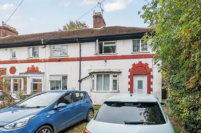 4 Bedroom Semi-Detached House To Rent In Gipsy Lane, Headington, Hmo Ready Sharers, OX3