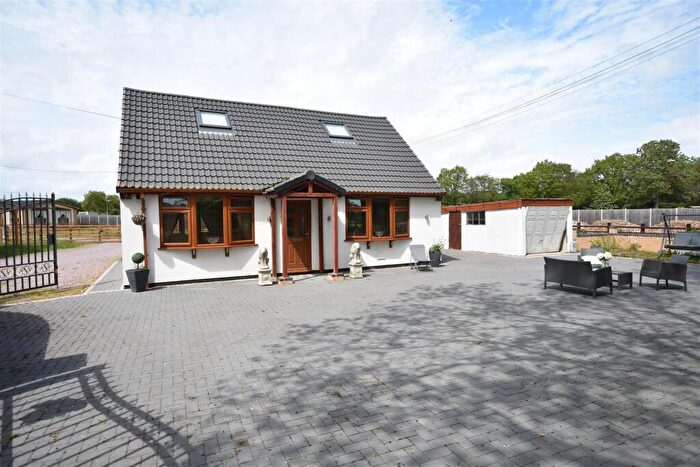 2 Bedroom Detached Bungalow For Sale In New Lane, Girton, Newark, NG23