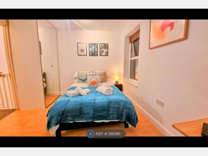 Studio To Rent In Stanford Close, Hampton, TW12