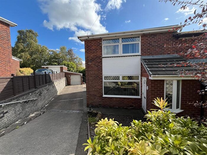 3 Bedroom Semi Detached House For Sale In Conway Drive, Stalybridge, SK15