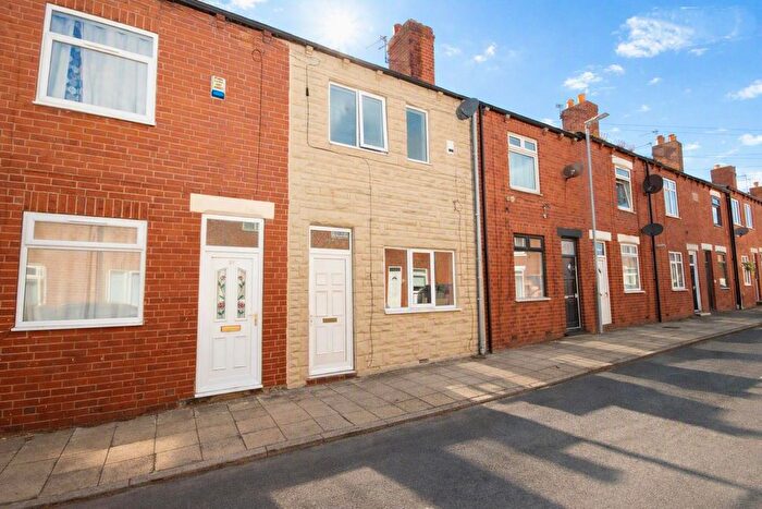 3 Bedroom Terraced House To Rent In King Street, Castleford, WF10