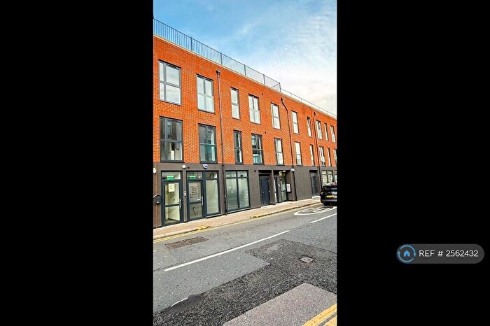 2 Bedroom Maisonette To Rent In High Road, London, E11