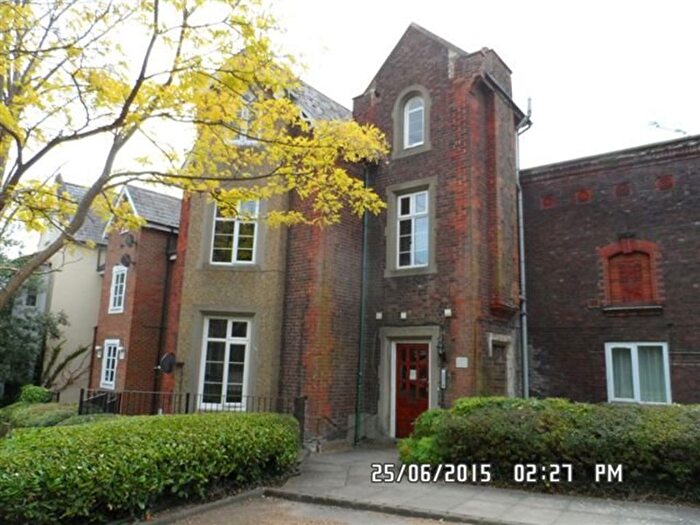 Studio To Rent In Upton Park, Slough, SL1