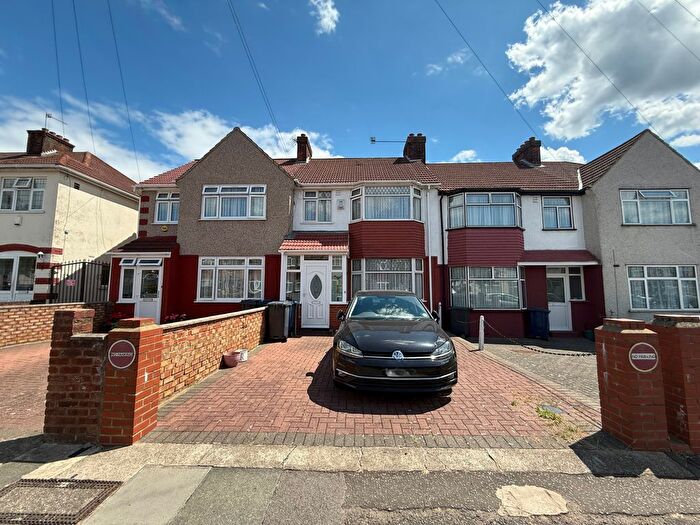 3 Bedroom Terraced House For Sale In Southall, UB1