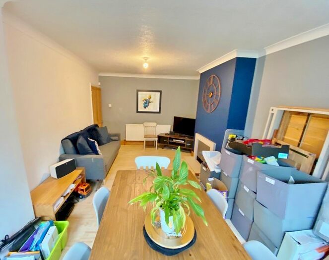 3 Bedroom Semi-Detached House To Rent In Woodside Ave South, Finham, Coventry, CV3