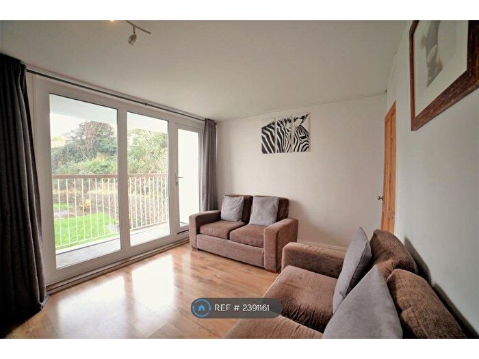 4 Bedroom Maisonette To Rent In Brandon House, Bristol, BS8