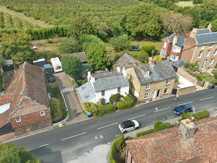 4 Bedroom Cottage For Sale In The Street, Woodnesborough, CT13