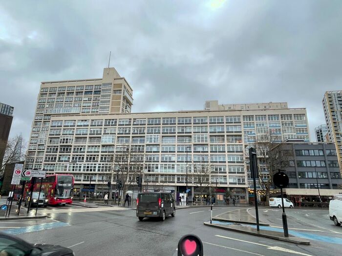 2 Bedroom Flat To Rent In Newington Causeway, Elephant And Castle, London, SE1