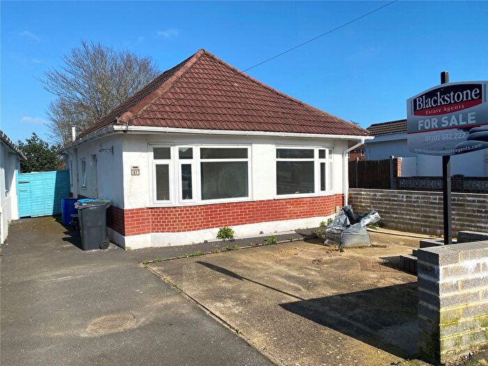 2 Bedroom Bungalow For Sale In Durdells Avenue, Bear Cross, Bournemouth, Dorset, BH11