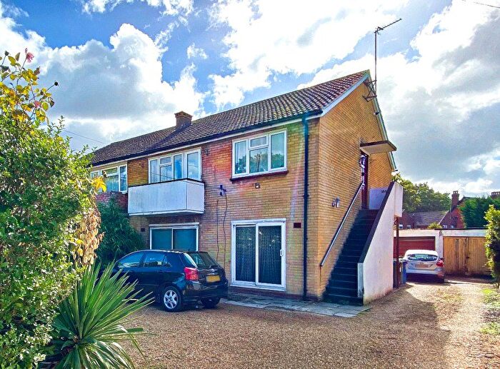 2 Bedroom Maisonette To Rent In West Heath Road, Farnborough, GU14