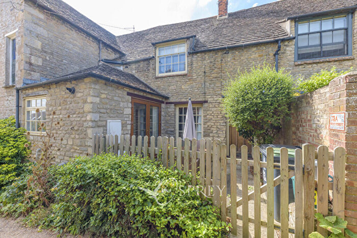 2 Bedroom Terraced House For Sale In West Street, Oundle, Northamptonshire, PE8