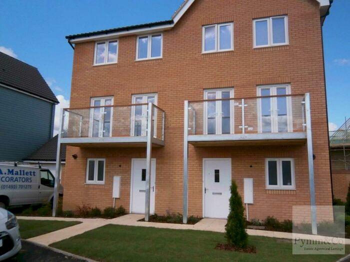 4 Bedroom Semi-Detached House To Rent In Rose Drive, Cringleford, NR4