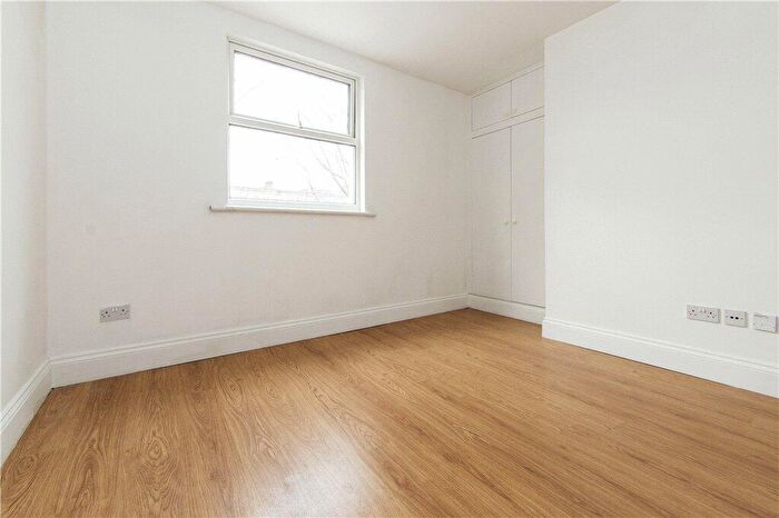 Apartment To Rent In Kingsland Road, Hackney, London, E8