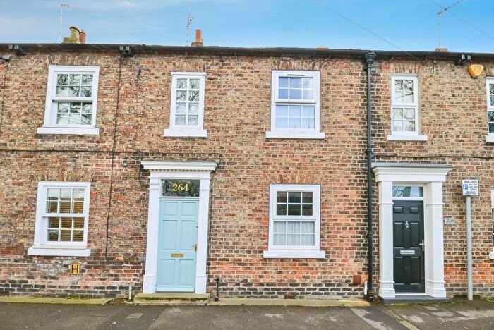 2 Bedroom Terraced House For Sale In High Street, Northallerton, DL7