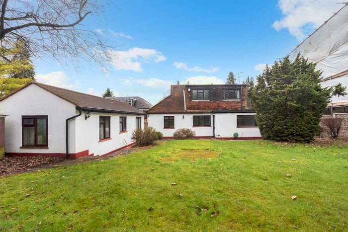 5 Bedroom Detached House To Rent In The Drive, Rickmansworth, WD3