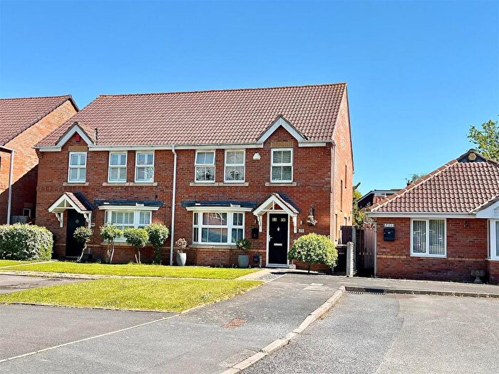 4 Bedroom Semi-Detached House For Sale In Warren House Walk, Walmley, Sutton Coldfield, B76