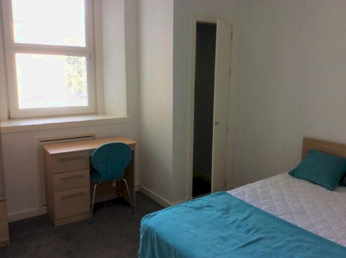 3 Bedroom Flat To Rent In Ogilvie Street, Stobswell, Dundee DD4