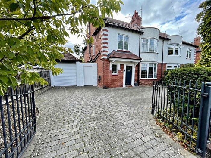 4 Bedroom Semi-Detached House For Sale In Coniscliffe Road, Darlington, DL3