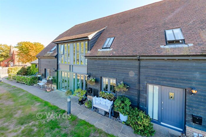 3 Bedroom Terraced House For Sale In Pond Hill, Cliffe, Rochester, Kent, ME3