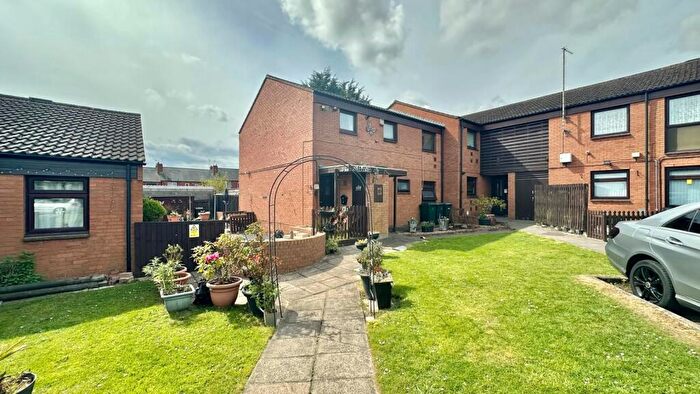 2 Bedroom Maisonette To Rent In Skipton Gardens, Coventry, CV2