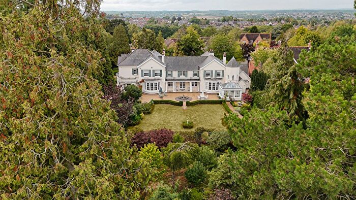 6 Bedroom Detached House For Sale In Roundhill, Kirby Muxloe, LE9