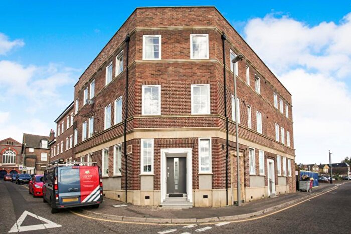 2 Bedroom Flat For Sale In Duke Residence, Duke Street, Luton, Bedfordshire, LU2