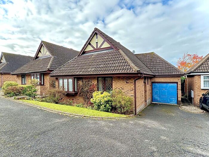 2 Bedroom Detached Bungalow For Sale In Duke Street, Upper Gornal, DY3