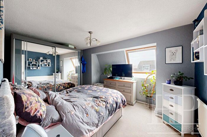 2 Bedroom Flat To Rent In Byrd Road, Crawley, RH11