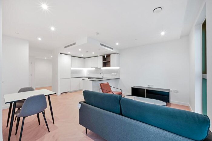 1 Bedroom Apartment To Rent In One Thames Quay, Marsh Wall, E14